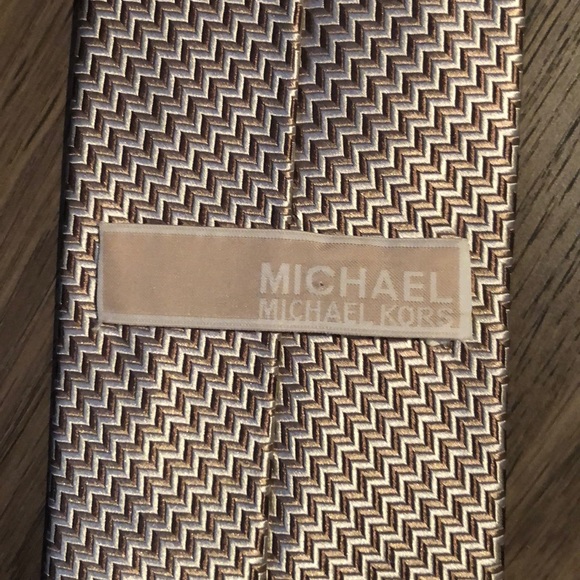 Michael Kors Neck Tie - Picture 3 of 3
